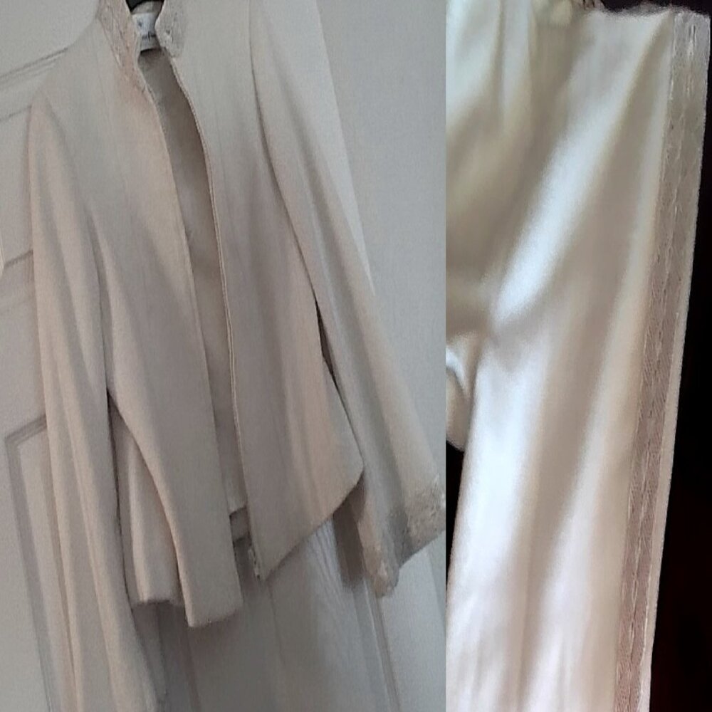 Beatrice Canedo baby alpaca suit sheared not harmed size 4/6 off-white like new